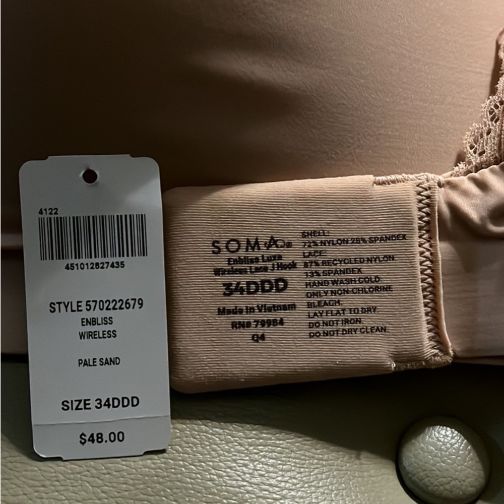 SOMA Bras 34DDD - New w/tags (2)